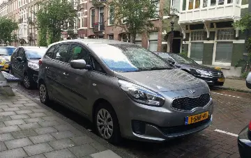 KIA Carens