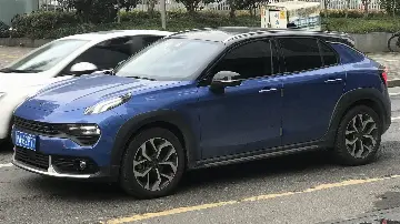 Lynk & Co 02