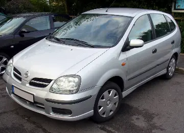Nissan Almera Tino