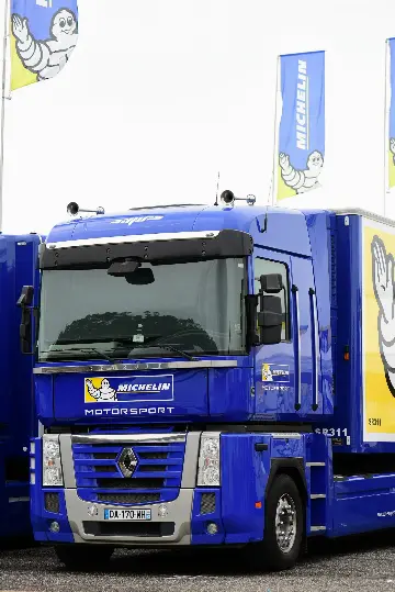 Renault Magnum