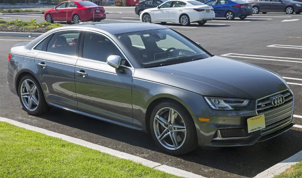 Audi S4 Avant
