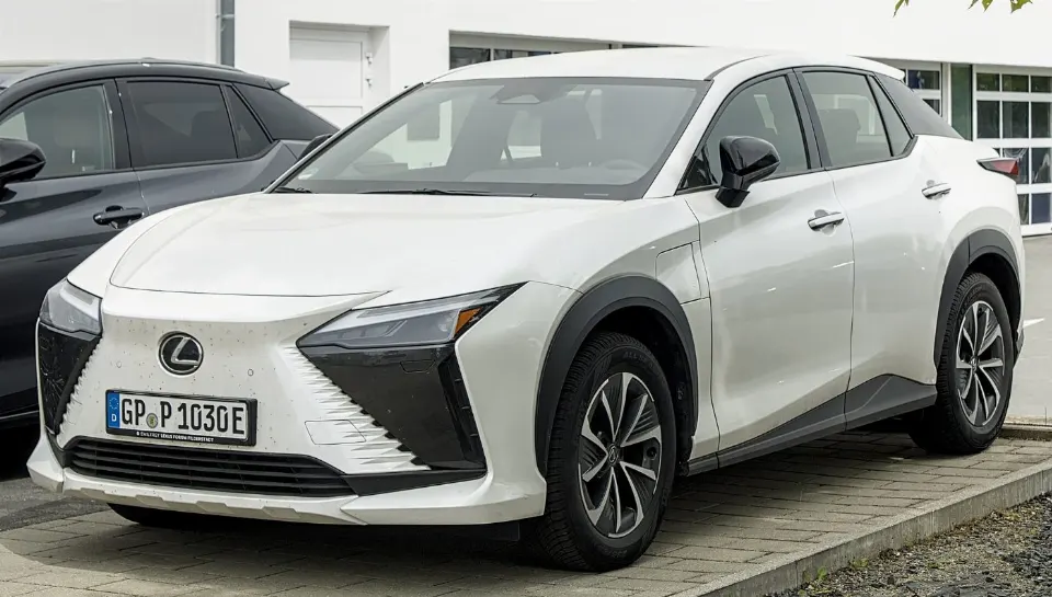 Lexus RZ