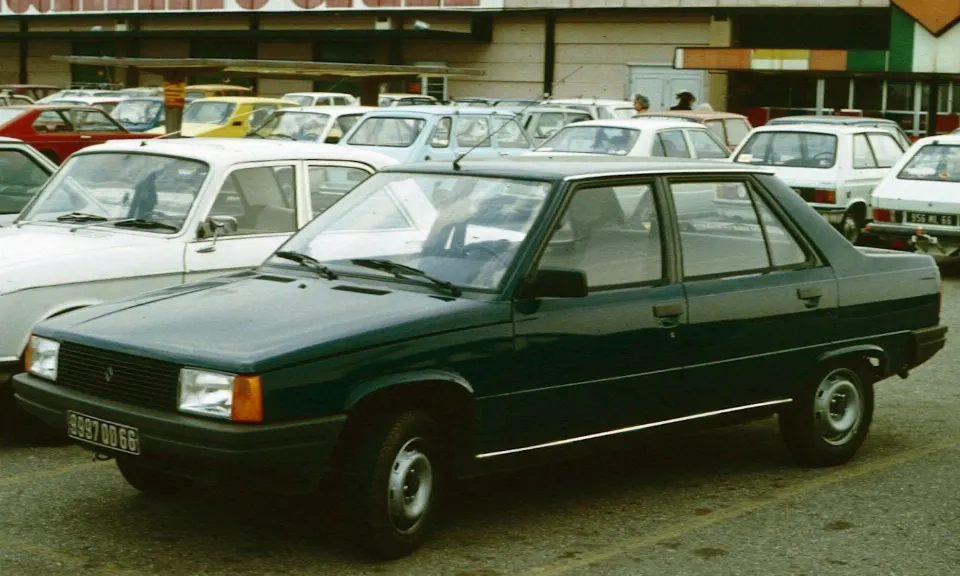 Renault R11